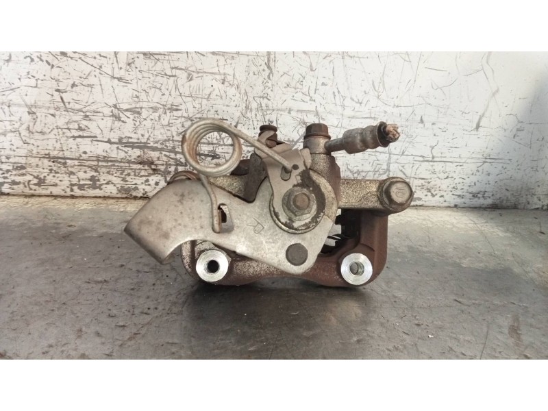 Recambio de pinza freno trasera derecha para kia rio uefa euro 2016 referencia OEM IAM   