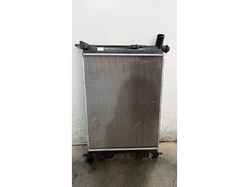 Recambio de radiador agua para kia rio uefa euro 2016 referencia OEM IAM 253101RXXX  