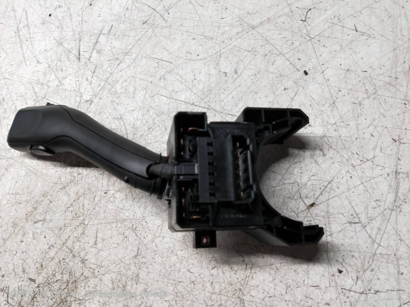 Recambio de mando limpia para volkswagen passat berlina (3b3) comfortline referencia OEM IAM   