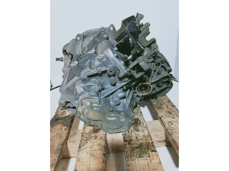 Recambio de caja cambios para chevrolet captiva 2.0 vcdi lt referencia OEM IAM BW4357 GL 045213 