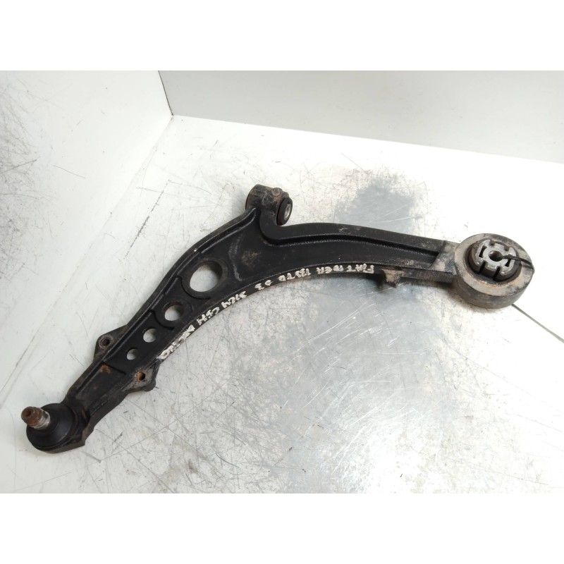Recambio de brazo suspension inferior delantero izquierdo para fiat idea (135) 1.3 jtd cat referencia OEM IAM   
