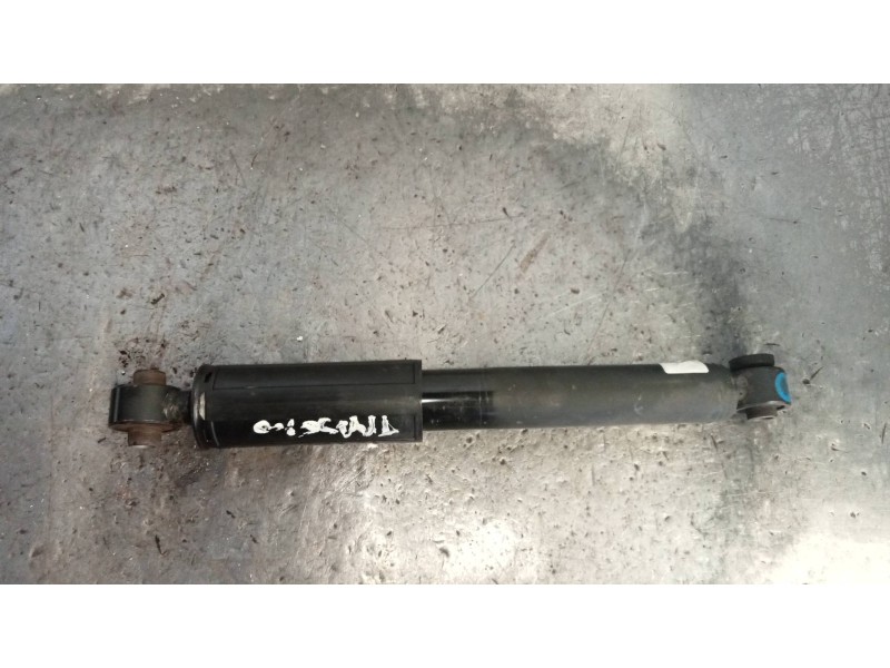 Recambio de amortiguador trasero derecho para kia rio uefa euro 2016 referencia OEM IAM 553001W001  