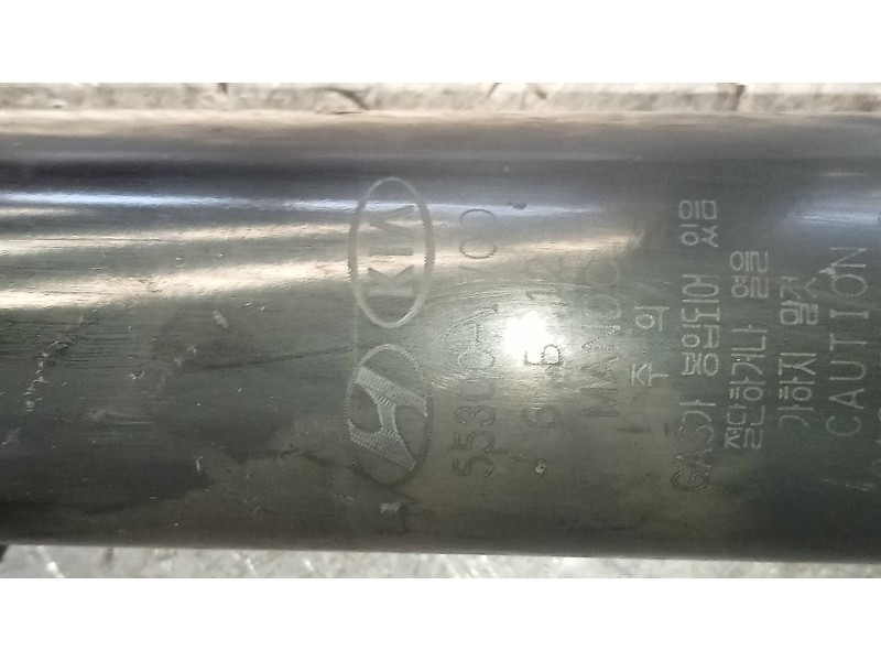 Recambio de amortiguador trasero izquierdo para kia rio uefa euro 2016 referencia OEM IAM 553001W001  