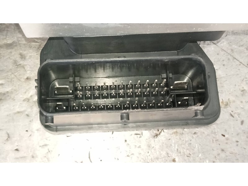 Recambio de abs para kia rio uefa euro 2016 referencia OEM IAM 589201W570 A1000623ACC 