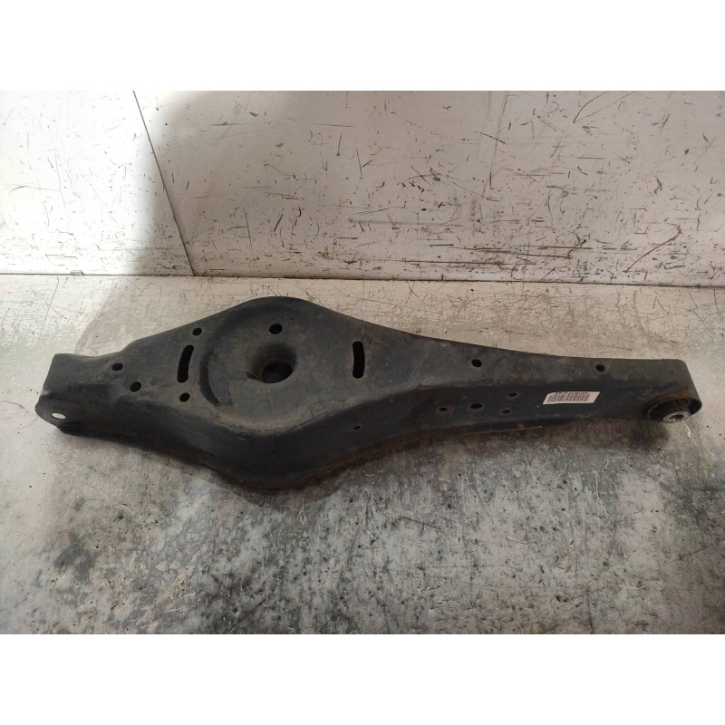 Recambio de brazo suspension inferior trasero derecho para volkswagen touran (1t2) edition referencia OEM IAM   