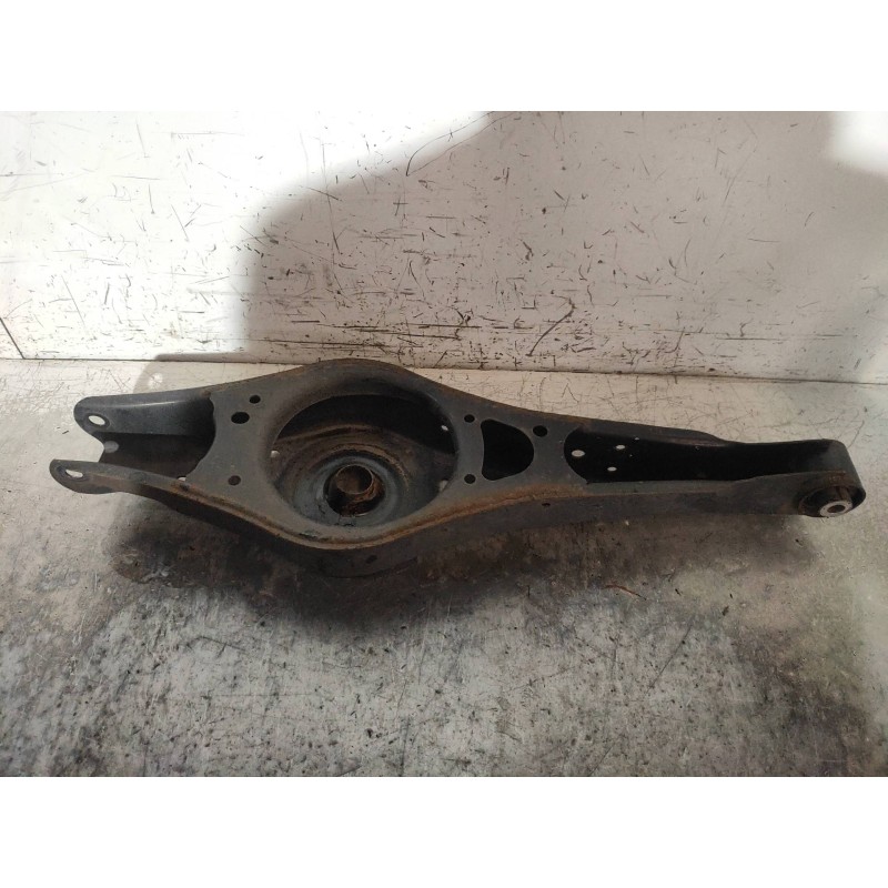 Recambio de brazo suspension inferior trasero izquierdo para volkswagen touran (1t2) edition referencia OEM IAM   