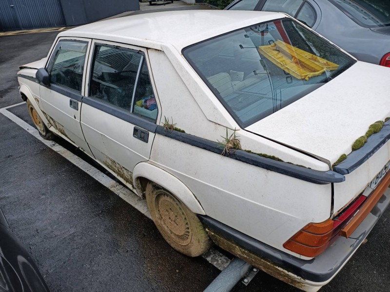 alfa romeo 75 del año 1987