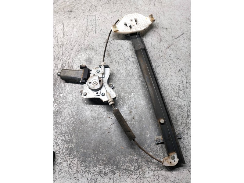 Recambio de motor elevalunas trasero izquierdo para ssangyong actyon 200 xdi referencia OEM IAM   5P