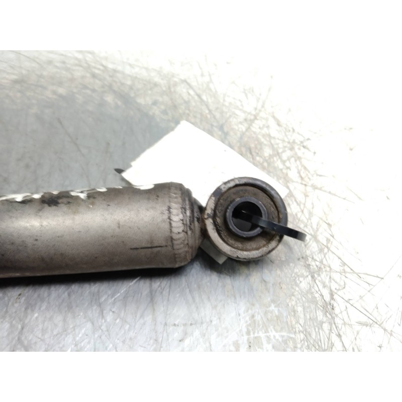 Recambio de amortiguador trasero para suzuki jimny sn (fj) 1.5 ddis turbodiesel cat referencia OEM IAM   