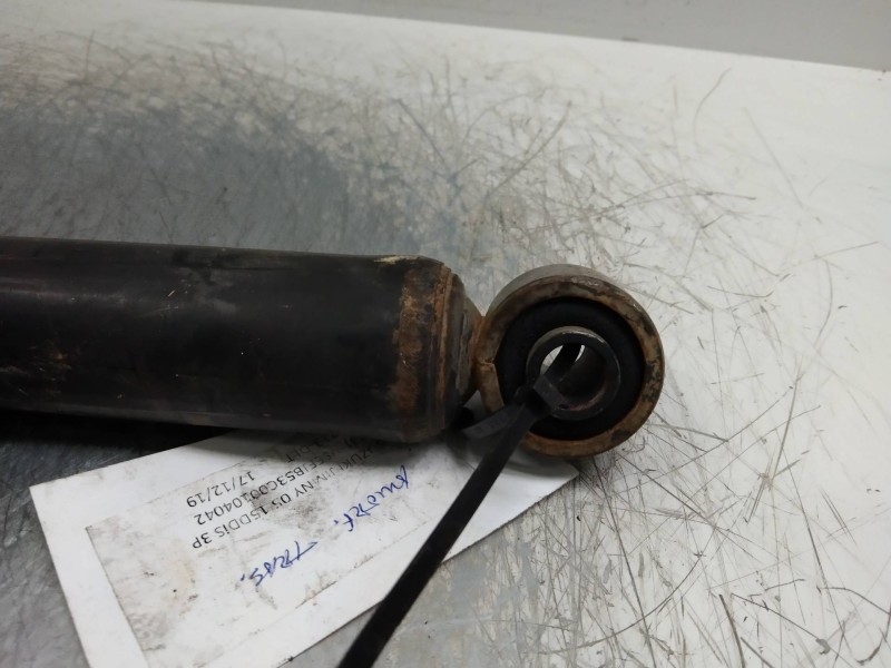 Recambio de amortiguador trasero para suzuki jimny sn (fj) techo metálico referencia OEM IAM   