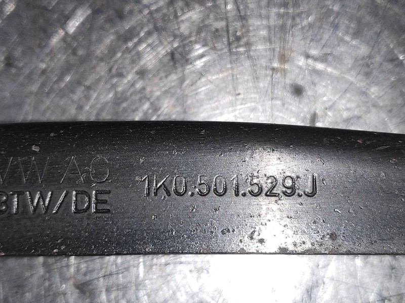 Recambio de brazo suspension superior trasero derecho para volkswagen touran (1t2) edition referencia OEM IAM 1K0501529J  