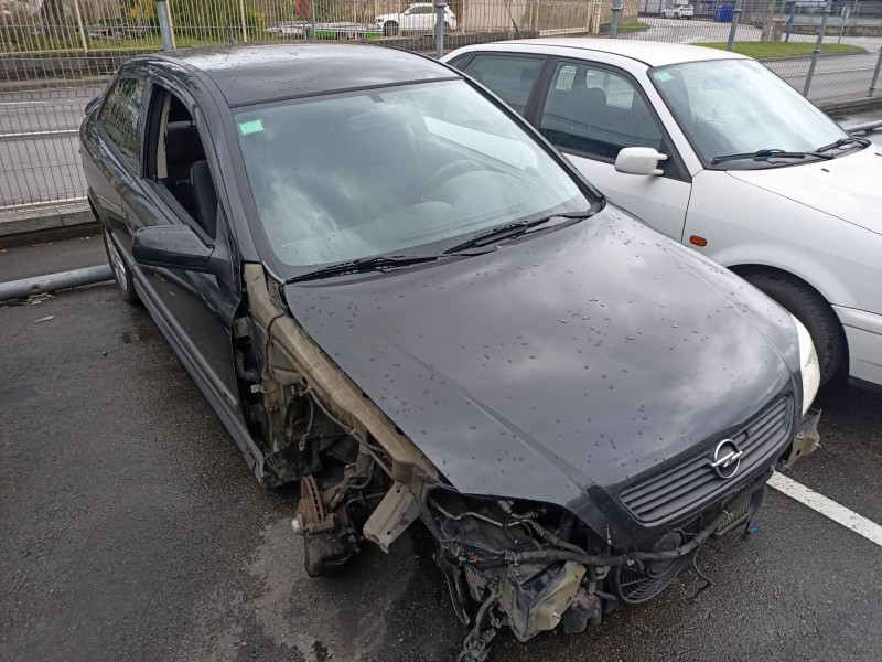 opel astra g berlina del año 2000