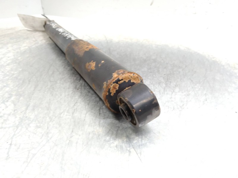 Recambio de amortiguador trasero para suzuki jimny sn (fj) techo metálico referencia OEM IAM   