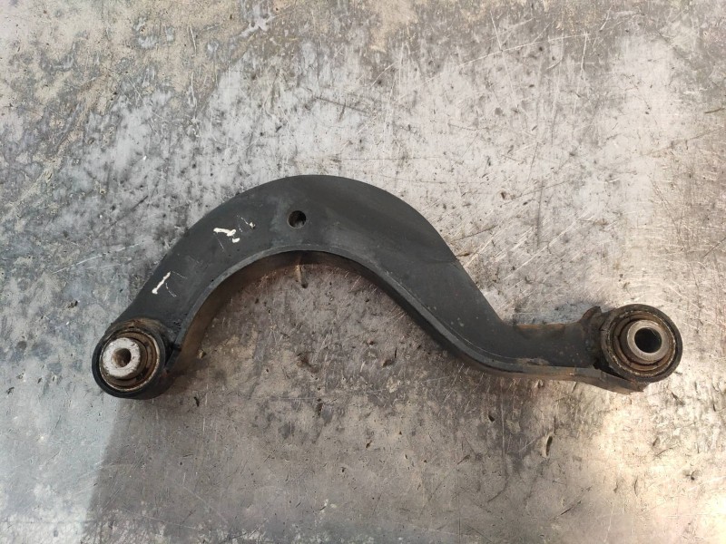 Recambio de brazo suspension superior trasero izquierdo para volkswagen touran (1t2) edition referencia OEM IAM 1K0505323N  