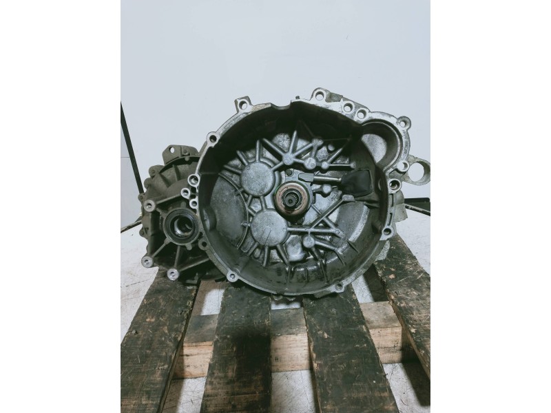 Recambio de caja cambios para volvo s40 berlina 2.0 16v referencia OEM IAM P30616029 029M56H T106106 5V