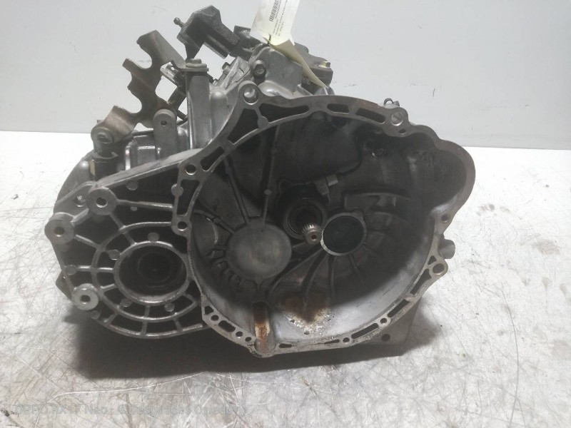 Recambio de caja cambios para chevrolet nubira wagon 2.0 diesel cat referencia OEM IAM BF BW3261 007757