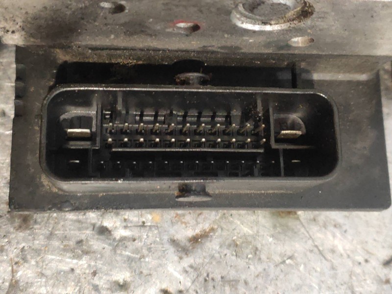 Recambio de abs para mercedes sprinterii caja cerrada (desde 01.06) 311/315 cdi 4x4 (906.631/633/635/637) referencia OEM IAM 026