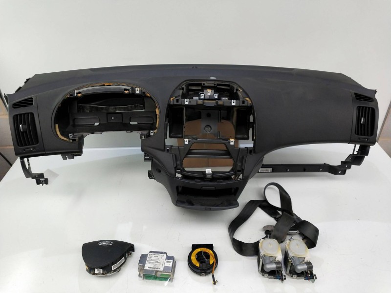 Recambio de kit airbag para hyundai i30 1.6 crdi cat referencia OEM IAM   