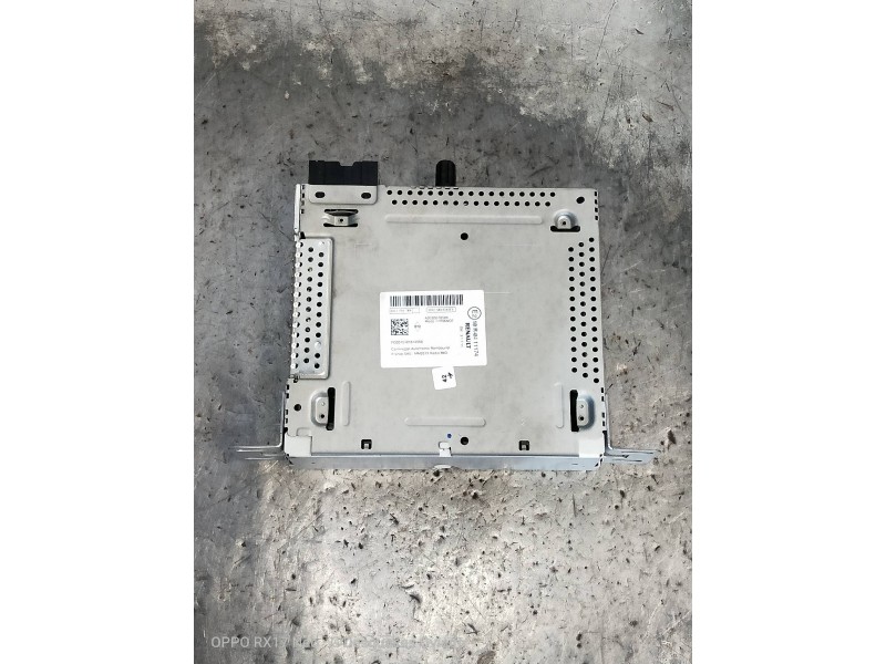 Recambio de sistema audio / radio cd para renault captur helly hansen referencia OEM IAM 281153870R  