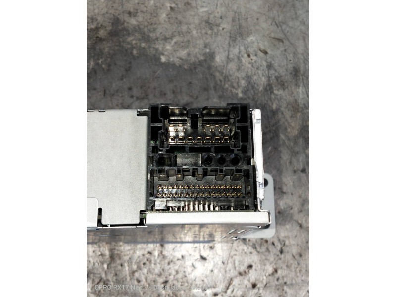Recambio de sistema audio / radio cd para renault captur helly hansen referencia OEM IAM 281153870R  