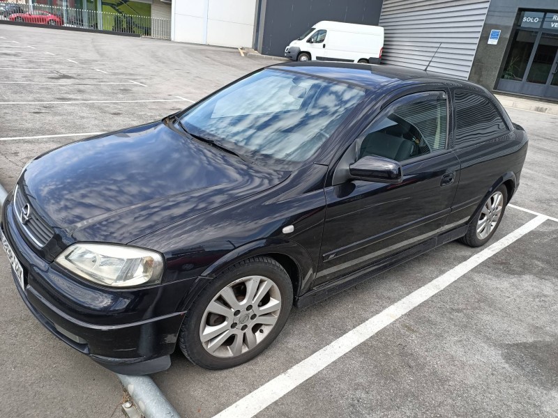 opel astra g berlina del año 2002
