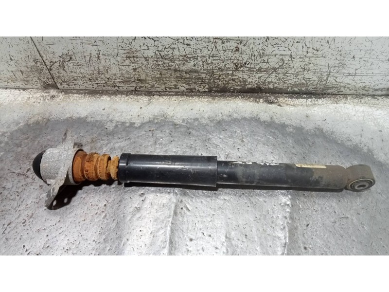 Recambio de amortiguador trasero derecho para volkswagen touran (1t2) highline referencia OEM IAM 1T0512011AL  