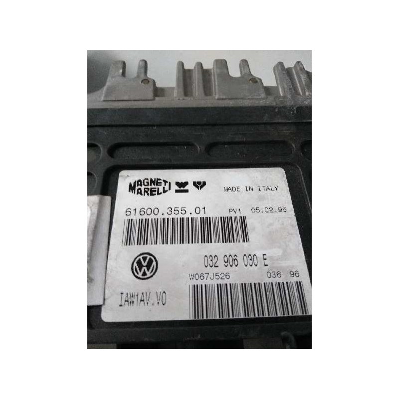 Recambio de centralita motor uce para volkswagen polo berlina (6n1) 1.6 referencia OEM IAM IAW1AVV0 032906030E 6160035501