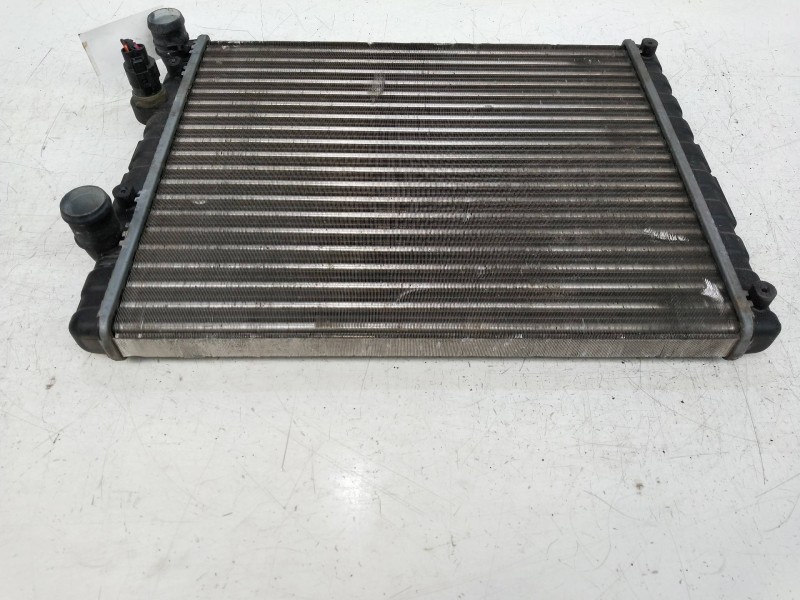 Recambio de radiador agua para volkswagen polo berlina (6n2) 1.4 16v referencia OEM IAM W06N0121201A 850981Z 