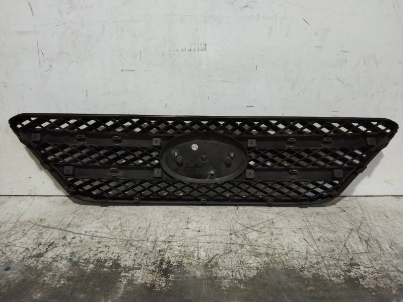 Recambio de rejilla delantera para kia cee´d emotion referencia OEM IAM 863501H000  