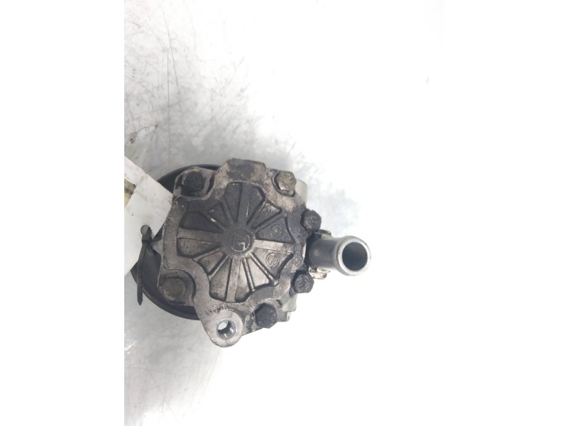 Recambio de bomba direccion para volkswagen polo berlina (6n2) 1.4 16v referencia OEM IAM   