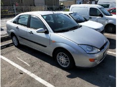 ford focus berlina (cak) del año 2000