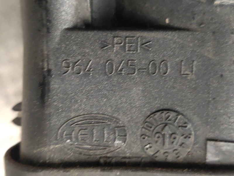 Recambio de faro antiniebla izquierdo para volkswagen polo berlina (6n2) trendline referencia OEM IAM 96404500  