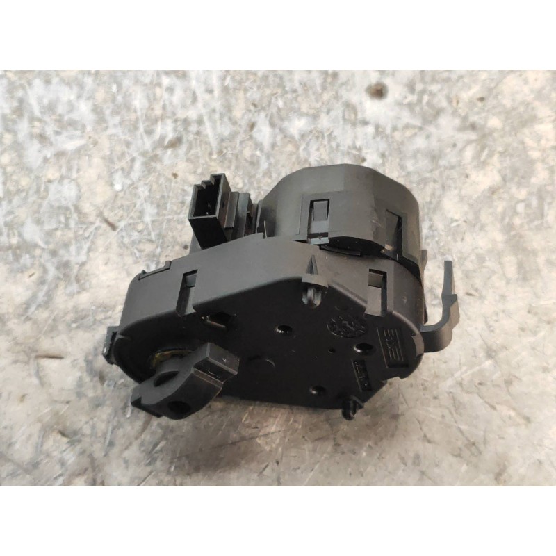 Recambio de motor apertura trampillas climatizador para bmw serie 6 coupe (e63) 4.4 v8 32v cat referencia OEM IAM 69303039  