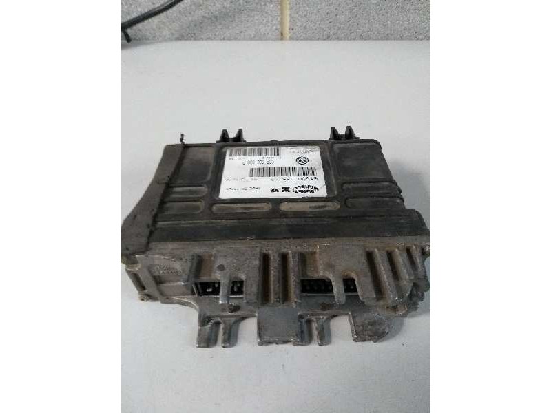 Recambio de centralita motor uce para volkswagen polo berlina (6n1) 1.6 referencia OEM IAM IAW1AVV0 032906030P 6160035502