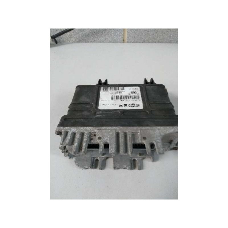 Recambio de centralita motor uce para volkswagen golf iii berlina (1h1) 1.6 referencia OEM IAM IAW1AVV1 032906030G 6160025604