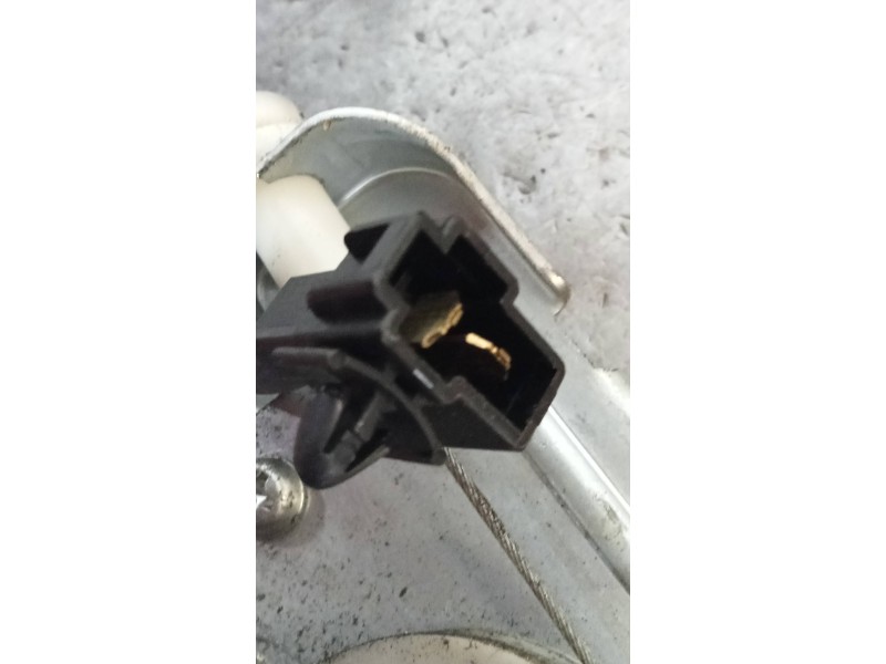 Recambio de elevalunas trasero izquierdo para chevrolet captiva 2.0 vcdi lt referencia OEM IAM 96627081  