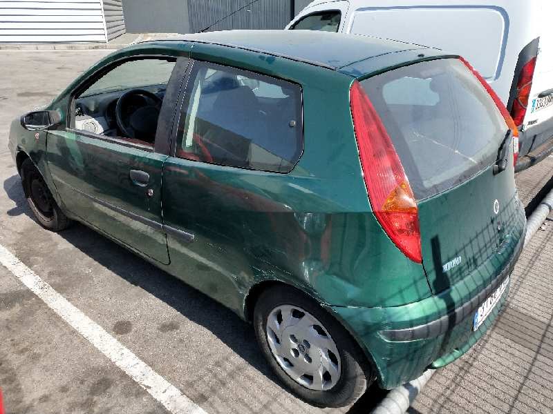 fiat punto berlina (188) del año 2001