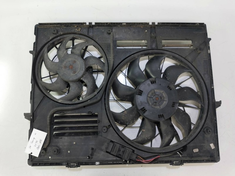 Recambio de electroventilador para volkswagen touareg (7la) 3.0 v6 tdi dpf referencia OEM IAM 7L0121203G 0130706809 
