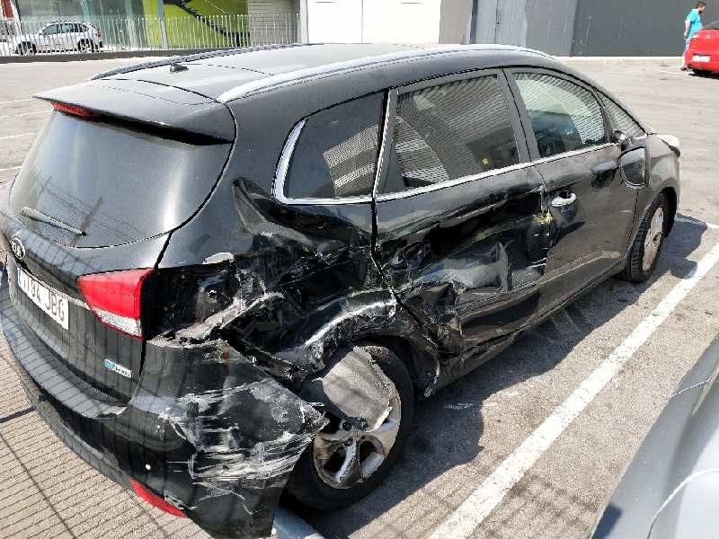 kia carens ( ) del año 2014