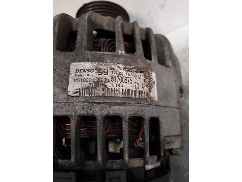Recambio de alternador para fiat punto berlina (188) 1.2 16v dynamic referencia OEM IAM 51700675 DENSO 