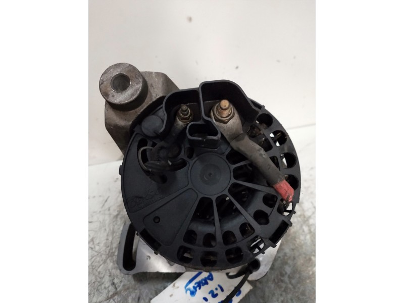 Recambio de alternador para fiat punto berlina (188) 1.2 16v dynamic referencia OEM IAM 51700675 DENSO 