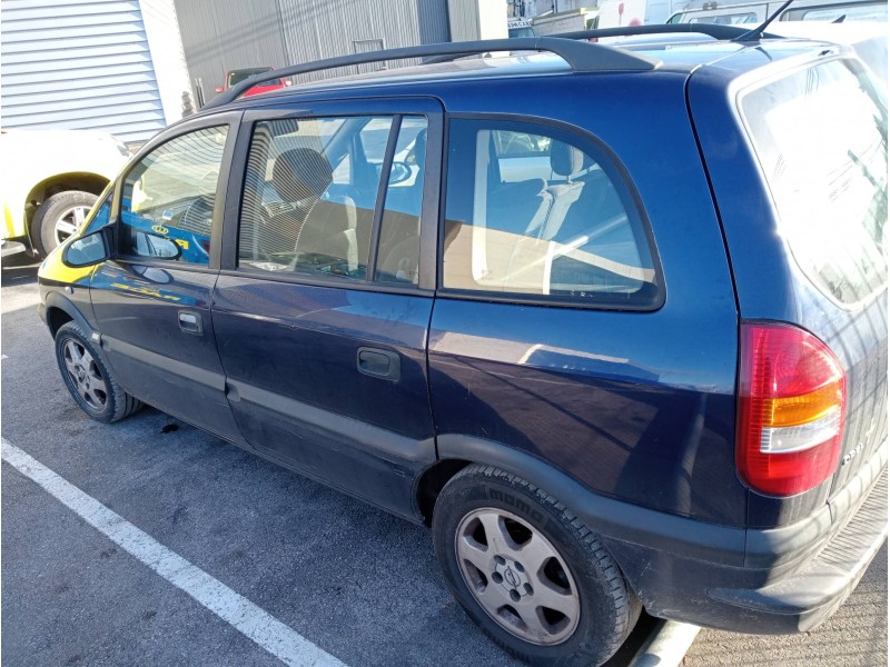 opel zafira a del año 2001