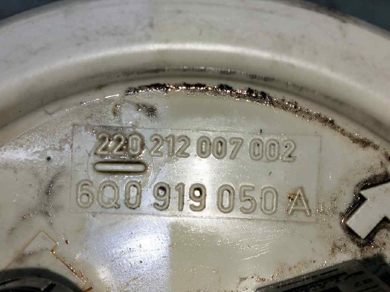 Recambio de bomba combustible para volkswagen polo (9n1) 1.4 tdi referencia OEM IAM 6Q0919050A 220212007002 VDO AFORADOR