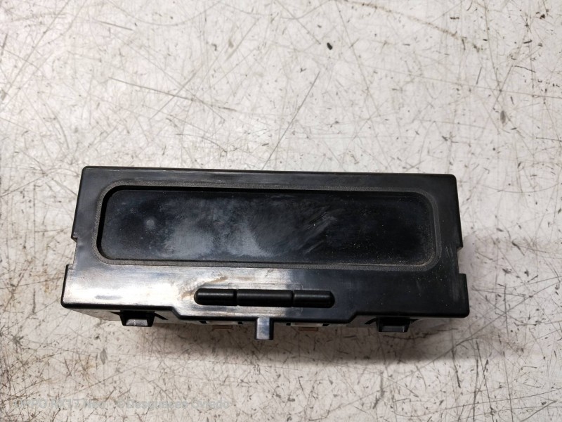 Recambio de pantalla multifuncion para renault laguna (b56) 1.9 dti rt referencia OEM IAM P7700428029A 216487557 