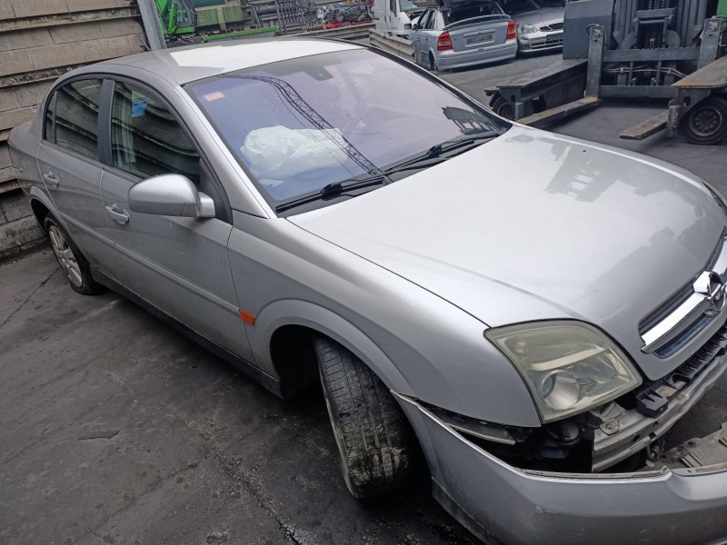 opel vectra c berlina del año 2002