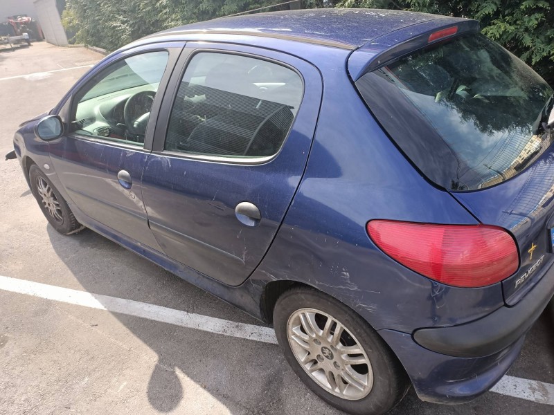 peugeot 206 berlina del año 2002 peugeot 206 berlina del año 2002