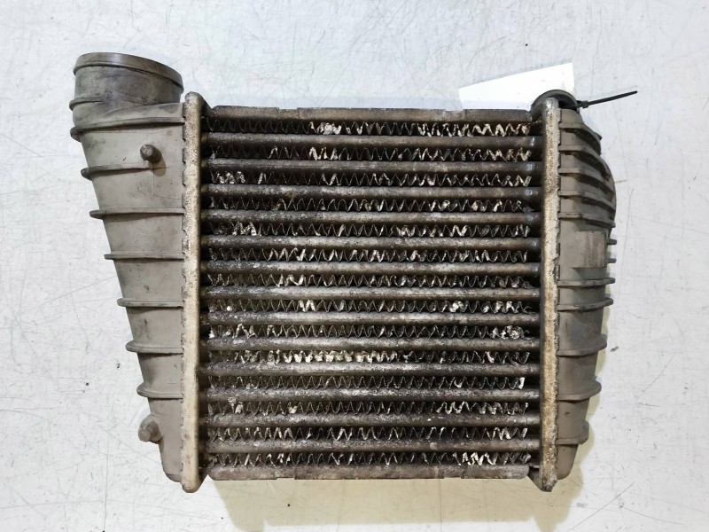 Recambio de intercooler para volkswagen golf iv berlina (1j1) 1.9 tdi referencia OEM IAM 8623319R  