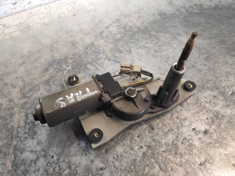 Recambio de motor limpia trasero para mitsubishi montero (v60/v70) 3.2 di-d avance (5-ptas.) referencia OEM IAM MR388052 8492001