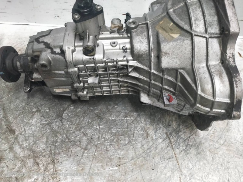 Recambio de caja cambios para ford transit, caja cerr. corto 95 2.5 d referencia OEM IAM 88VTVAC8 FOB 3F29 