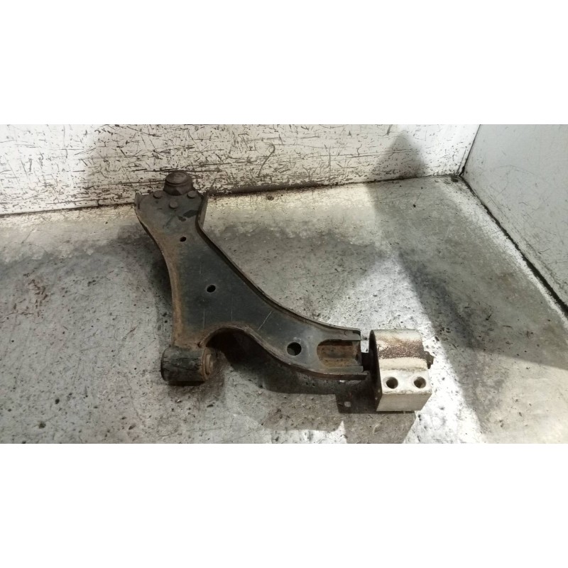 Recambio de brazo suspension inferior delantero izquierdo para chevrolet captiva 2.0 vcdi lt referencia OEM IAM   